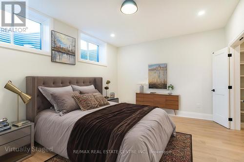 256 Mountain Road, Grimsby, ON - Indoor Photo Showing Bedroom