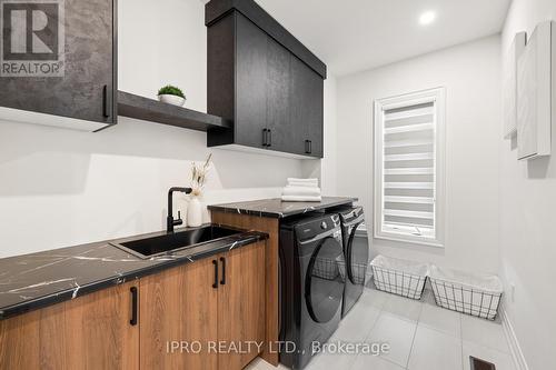 5 Cattail Crescent, Hamilton, ON - Indoor Photo Showing Laundry Room