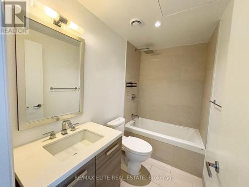 703 - 224 King Street, Toronto, ON - Indoor Photo Showing Bathroom