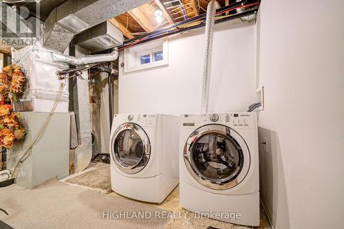 1453 Falconridge Court, Mississauga, ON - Indoor Photo Showing Laundry Room