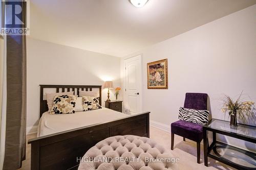 1453 Falconridge Court, Mississauga, ON - Indoor Photo Showing Bedroom