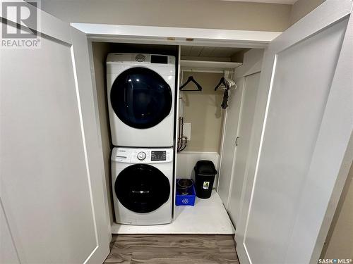 2450 Edgar Street, Regina, SK - Indoor Photo Showing Laundry Room