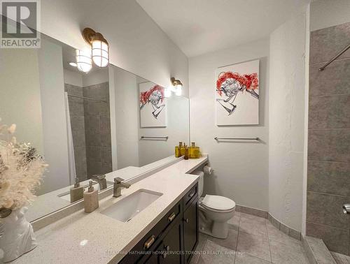 655 - 155 Dalhousie Street, Toronto, ON - Indoor Photo Showing Bathroom