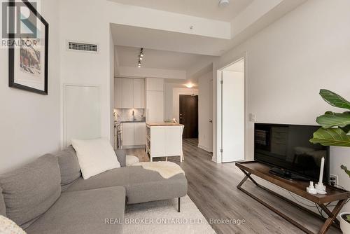 13 - 38 Iannuzzi Street, Toronto, ON - Indoor Photo Showing Living Room