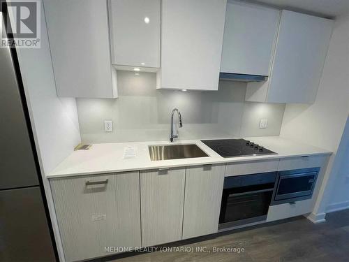 2816 - 195 Redpath Avenue, Toronto, ON - Indoor Photo Showing Kitchen With Upgraded Kitchen