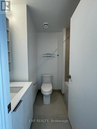 1708 - 1000 Portage Parkway, Vaughan, ON - Indoor Photo Showing Bathroom