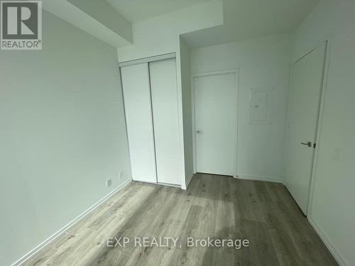 1708 - 1000 Portage Parkway, Vaughan, ON - Indoor Photo Showing Other Room