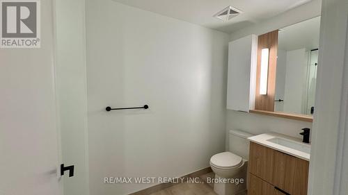 3405 - 5 Defries Street, Toronto, ON - Indoor Photo Showing Bathroom