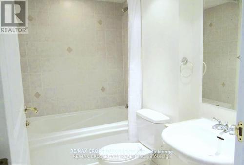 711 - 100 Hayden Street, Toronto, ON - Indoor Photo Showing Bathroom