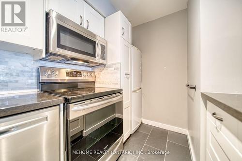 2106 - 1055 Bay Street, Toronto, ON - Indoor Photo Showing Kitchen