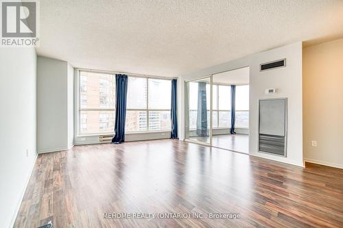 2106 - 1055 Bay Street, Toronto, ON - Indoor Photo Showing Other Room