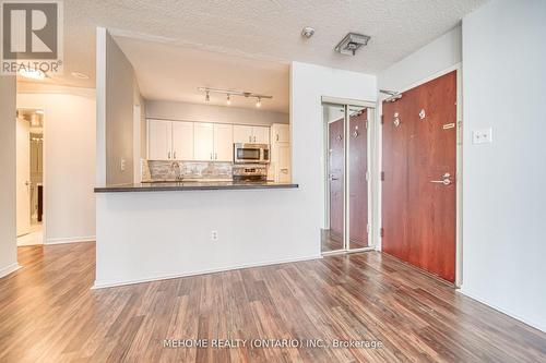 2106 - 1055 Bay Street, Toronto, ON - Indoor Photo Showing Kitchen