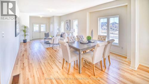 1184 Drinkle Crescent, Oshawa, ON - Indoor Photo Showing Dining Room