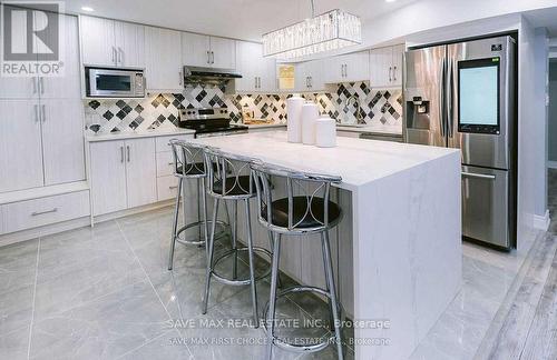 162 Ted Miller Crescent, Clarington, ON - Indoor Photo Showing Kitchen