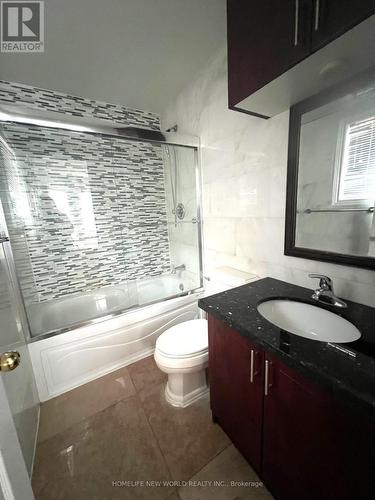 3498 Old Orchard Park Drive, Mississauga, ON - Indoor Photo Showing Bathroom