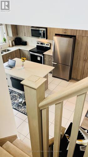 216 Law Drive, Guelph, ON - Indoor Photo Showing Kitchen