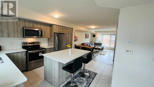 216 Law Drive, Guelph, ON - Indoor Photo Showing Kitchen With Double Sink With Upgraded Kitchen