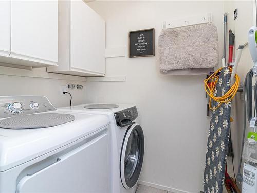 106-3160 Irma St, Victoria, BC - Indoor Photo Showing Laundry Room