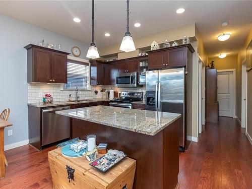 203-201 Nursery Hill Dr, View Royal, BC - Indoor Photo Showing Kitchen With Upgraded Kitchen