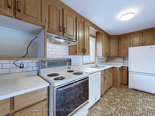 58 Greylawn Cres, Toronto, ON - Indoor Photo Showing Kitchen