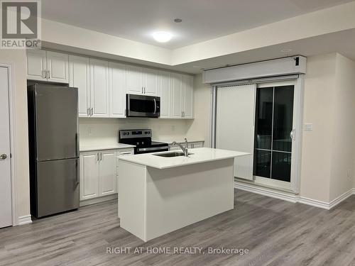 480 Beresford Path, Oshawa (Central), ON - Indoor Photo Showing Kitchen With Double Sink