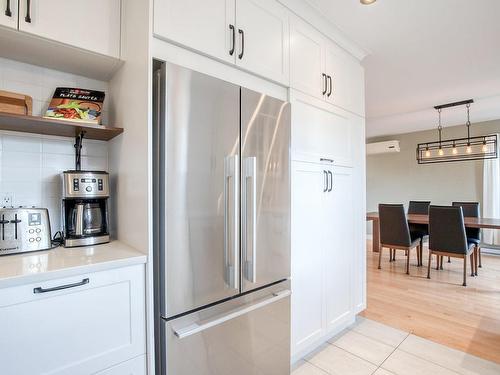 Cuisine - 782 Rue Des Cheminots, Mont-Saint-Hilaire, QC - Indoor Photo Showing Kitchen