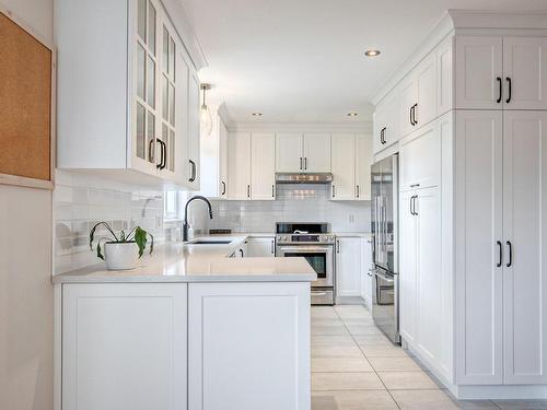 Cuisine - 782 Rue Des Cheminots, Mont-Saint-Hilaire, QC - Indoor Photo Showing Kitchen