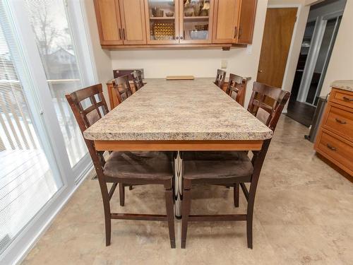 570 Redwood Avenue W, Thunder Bay, ON - Indoor Photo Showing Dining Room