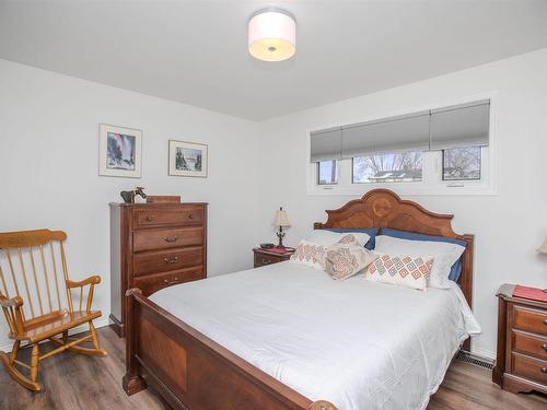 570 Redwood Avenue W, Thunder Bay, ON - Indoor Photo Showing Bedroom