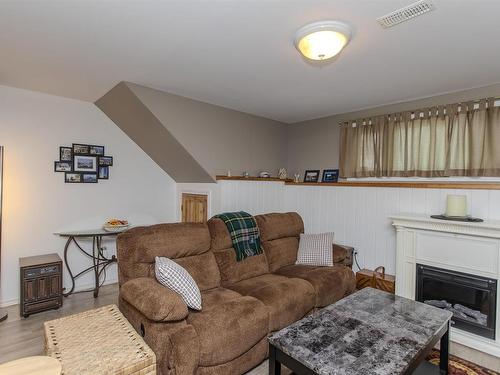 570 Redwood Avenue W, Thunder Bay, ON - Indoor Photo Showing Other Room With Fireplace