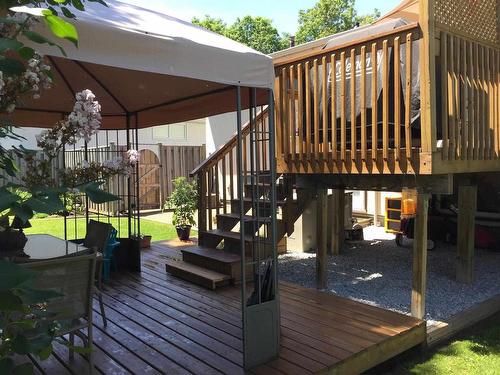 570 Redwood Avenue W, Thunder Bay, ON - Outdoor With Deck Patio Veranda With Exterior