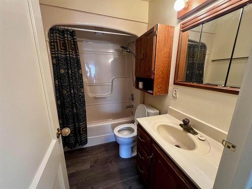 1330 Georgina Avenue, Thunder Bay, ON - Indoor Photo Showing Bathroom