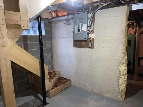 1330 Georgina Avenue, Thunder Bay, ON - Indoor Photo Showing Basement