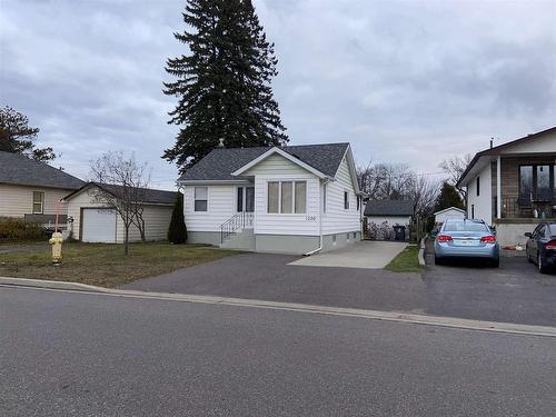 1330 Georgina Avenue, Thunder Bay, ON - Outdoor