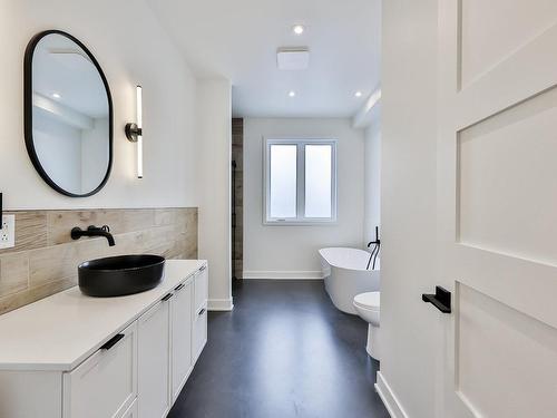 Bathroom - 1840 Rue Papillon, Sainte-Julienne, QC - Indoor Photo Showing Bathroom