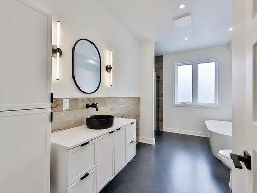 Bathroom - 1840 Rue Papillon, Sainte-Julienne, QC - Indoor Photo Showing Bathroom