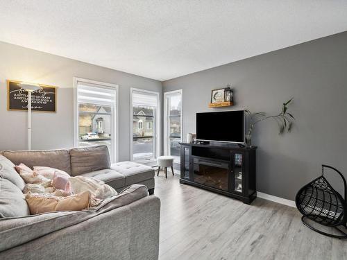 Salon - 368 Crois. Edwards, Thurso, QC - Indoor Photo Showing Living Room