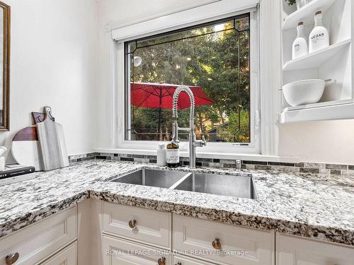 914 Royal York Rd, Toronto, ON - Indoor Photo Showing Kitchen With Double Sink With Upgraded Kitchen