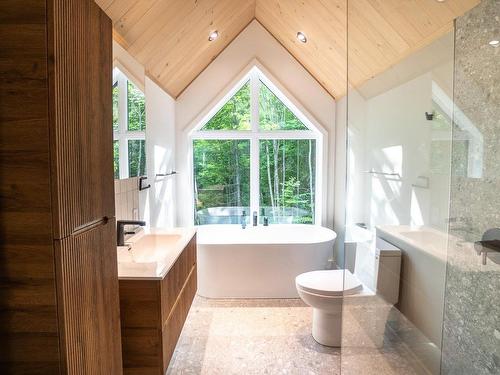 Salle de bains - Rue Gilles, Saint-Côme, QC - Indoor Photo Showing Bathroom