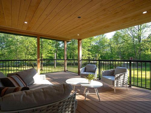 Patio - 108 Rue Bellevue, Bromont, QC - Outdoor With Deck Patio Veranda With Exterior