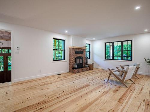 Living room - 108 Rue Bellevue, Bromont, QC - Indoor