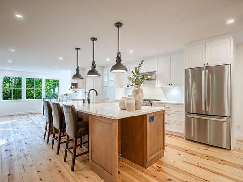 Kitchen - 108 Rue Bellevue, Bromont, QC - Indoor Photo Showing Kitchen With Upgraded Kitchen