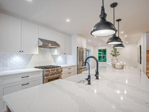 Kitchen - 108 Rue Bellevue, Bromont, QC - Indoor Photo Showing Kitchen With Upgraded Kitchen