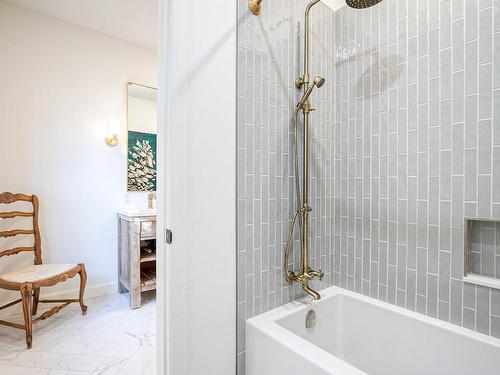 Bathroom - 108 Rue Bellevue, Bromont, QC - Indoor Photo Showing Bathroom