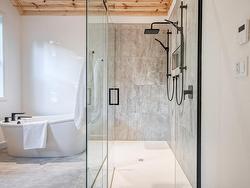 Ensuite bathroom - 