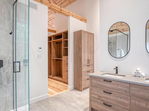 Ensuite bathroom - 108 Rue Bellevue, Bromont, QC - Indoor Photo Showing Bathroom