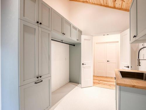 Laundry room - 108 Rue Bellevue, Bromont, QC - Indoor