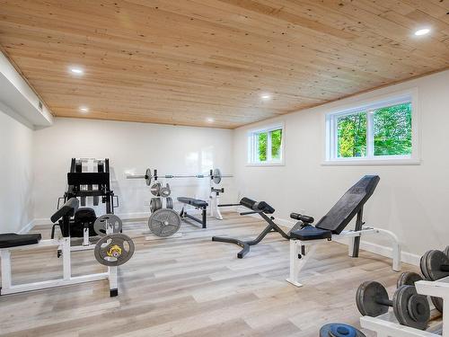 Exercise room - 108 Rue Bellevue, Bromont, QC - Indoor Photo Showing Gym Room