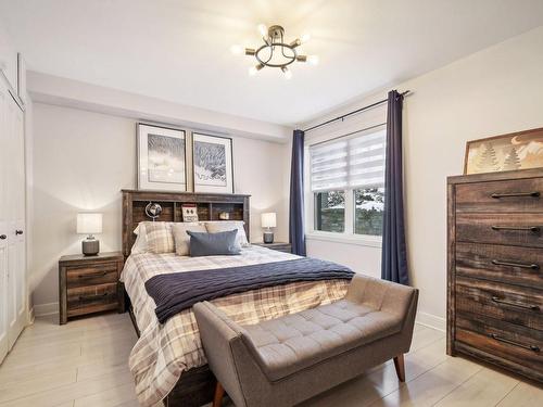 Master bedroom - 3-250 Rue Du Mont-Plaisant, Mont-Tremblant, QC - Indoor Photo Showing Bedroom