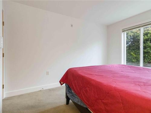 207-356 Gorge Rd East, Victoria, BC - Indoor Photo Showing Bedroom